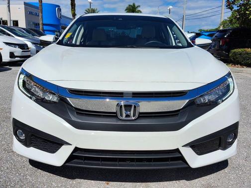 2018 Honda Civic Touring