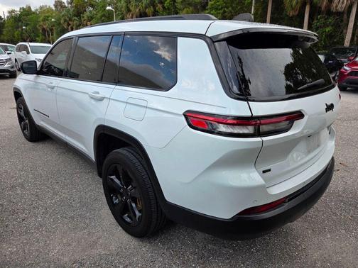 Bright White Clearcoat 2023 Jeep Grand Cherokee L Limited