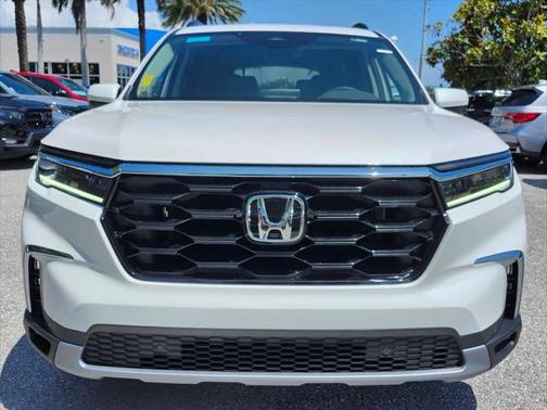 2025 Honda Pilot Touring 8-Passenger