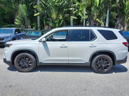 2025 Honda Pilot Touring 8-Passenger