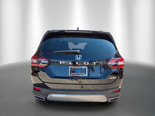 Crystal Black Pearl 2026 Honda Pilot EX-L