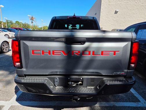 2025 Chevrolet Colorado ZR2