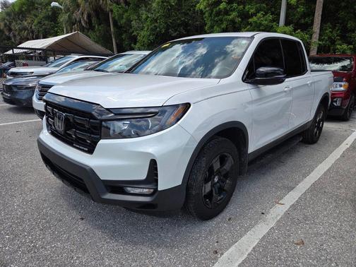Platinum White Pearl 2024 Honda Ridgeline Black