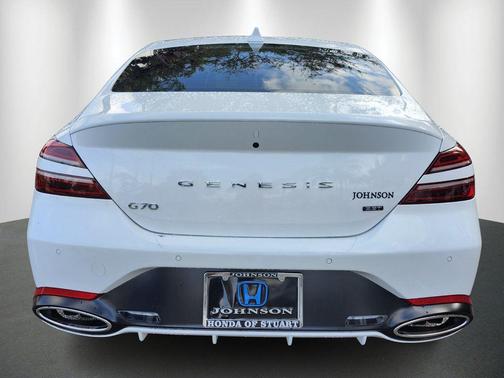 2023 Genesis G70 3.3T RWD