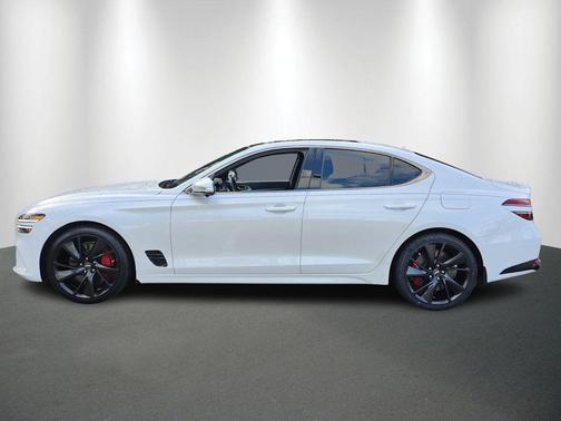 2023 Genesis G70 3.3T RWD