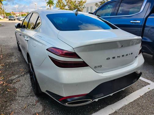 2023 Genesis G70 3.3T RWD
