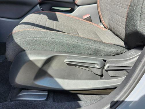 2026 Honda HR-V 2WD Sport