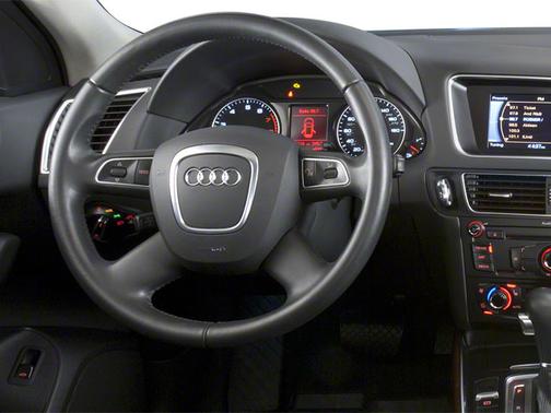 Ice Silver Metallic 2010 Audi Q5 3.2 Premium quattro
