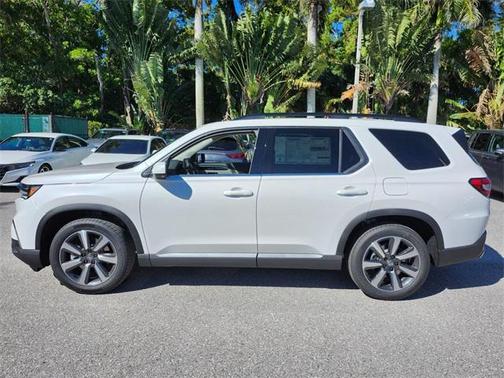 2025 Honda Pilot Touring 8-Passenger