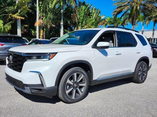2025 Honda Pilot Touring 8-Passenger