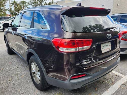 2016 Kia Sorento LX