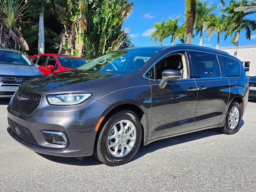 2021 Chrysler Pacifica Touring L
