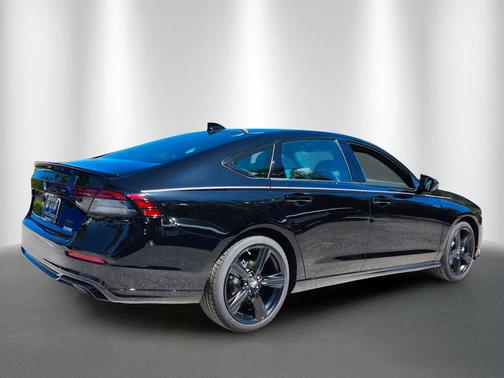 Nh-731p/Crystal Bl 2026 Honda Accord Hybrid Sport-L
