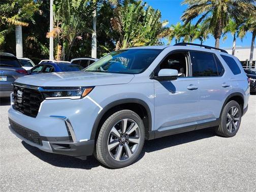 2025 Honda Pilot Touring 8-Passenger