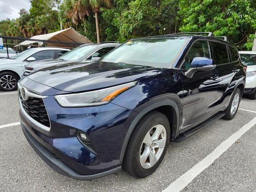 2021 Toyota Highlander LE