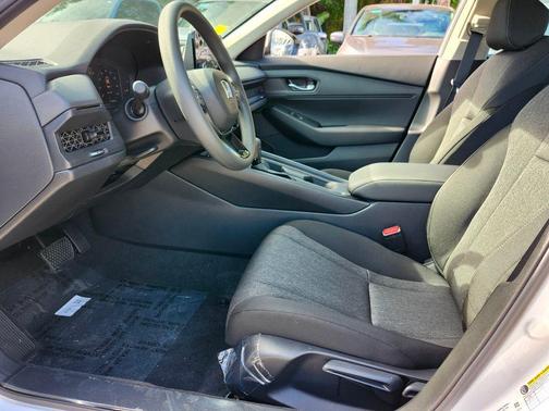 2025 Honda Accord LX 1.5T