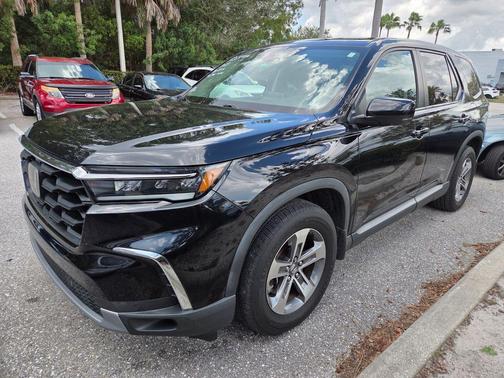2023 Honda Pilot AWD EX-L 8 Passenger
