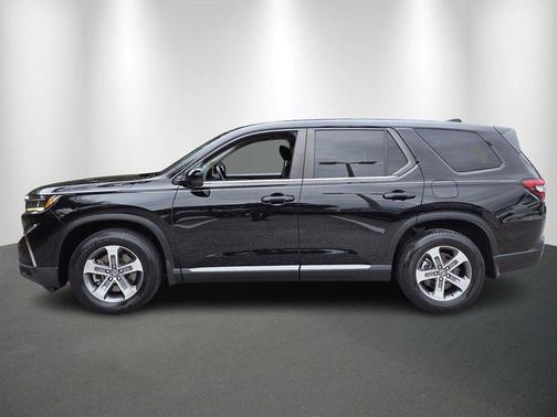 2023 Honda Pilot AWD EX-L 8 Passenger