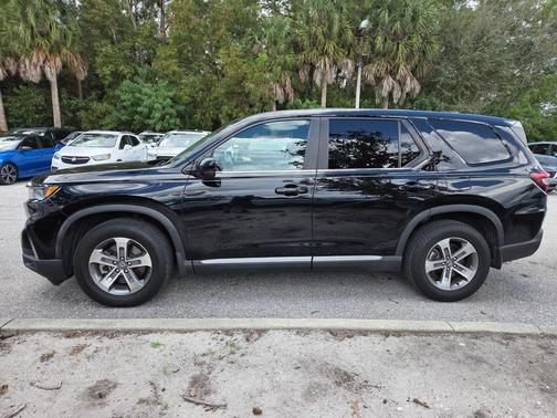 2023 Honda Pilot AWD EX-L 8 Passenger