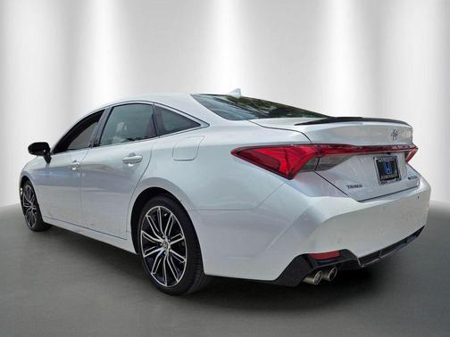 Wind Chill Pearl 2021 Toyota Avalon Touring