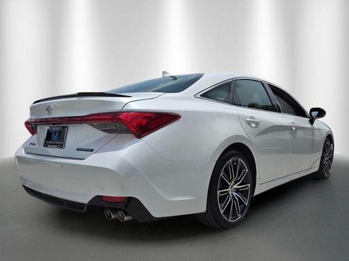 Wind Chill Pearl 2021 Toyota Avalon Touring
