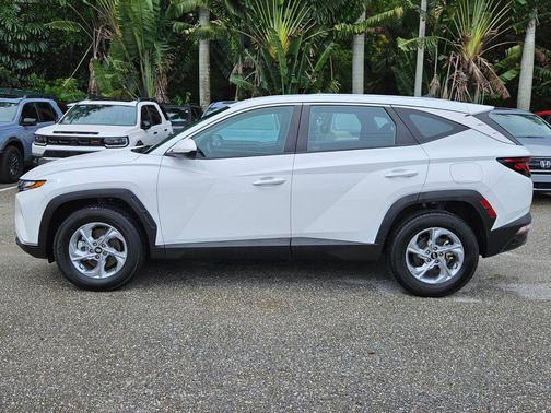 2024 Hyundai TUCSON SE