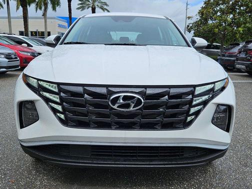 2024 Hyundai TUCSON SE