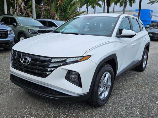 2024 Hyundai TUCSON SE