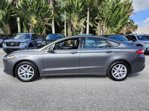 2014 Ford Fusion SE