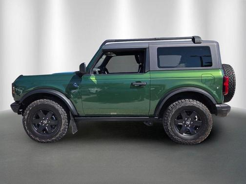 ERUPTION GREEN METALLIC 2024 Ford Bronco Black Diamond