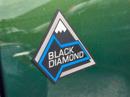 ERUPTION GREEN METALLIC 2024 Ford Bronco Black Diamond