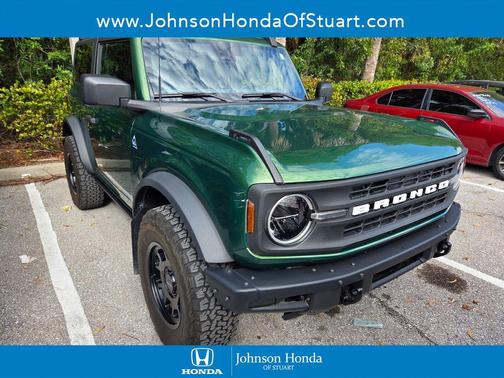 ERUPTION GREEN METALLIC 2024 Ford Bronco Black Diamond
