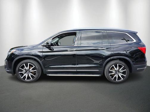 Crystal Black Pearl 2022 Honda Pilot AWD Elite