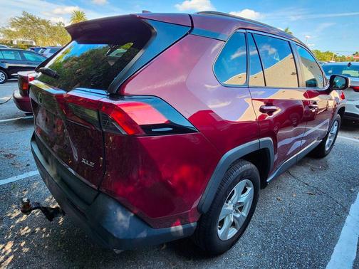 2019 Toyota RAV4 XLE