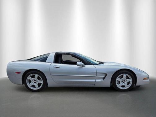 Sebring Silver Metallic 1999 Chevrolet Corvette Base