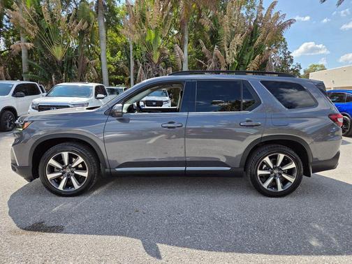2023 Honda Pilot Touring 8-Passenger
