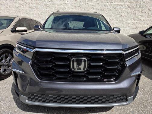 2023 Honda Pilot Touring 8-Passenger
