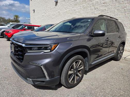 2023 Honda Pilot Touring 8-Passenger
