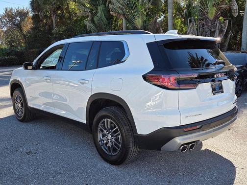 2025 GMC Acadia FWD Elevation