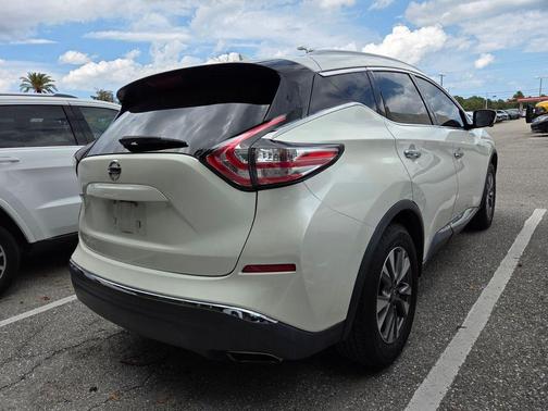 Pearl White 2017 Nissan Murano SL