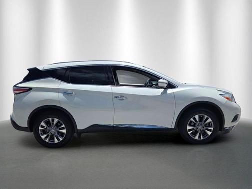 Pearl White 2017 Nissan Murano SL