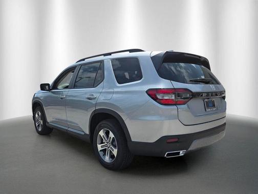 Solar Silver Metallic 2026 Honda Pilot EX-L