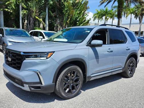 2025 Honda Pilot Touring 8-Passenger