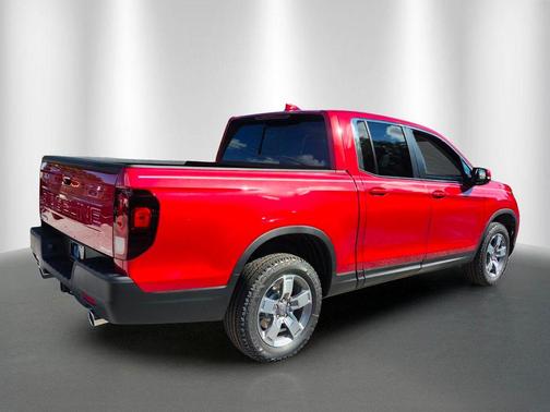 Radiant Red Metallic II 2026 Honda Ridgeline RTL