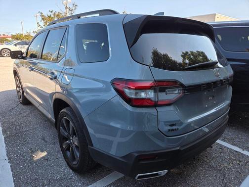 2023 Honda Pilot AWD Sport