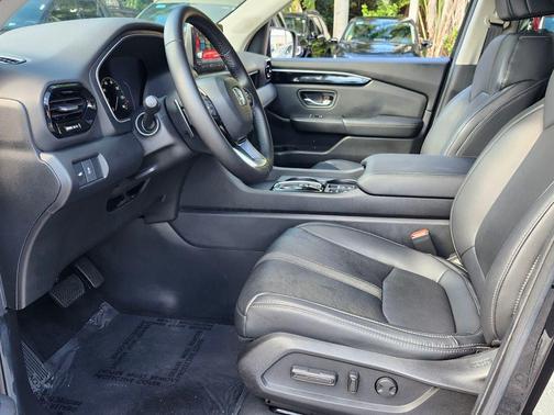 2023 Honda Pilot 2WD EX-L 8 Passenger