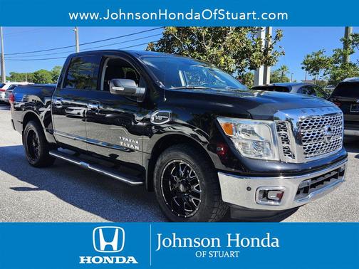 2017 Nissan Titan SV