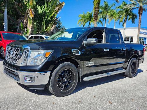2017 Nissan Titan SV