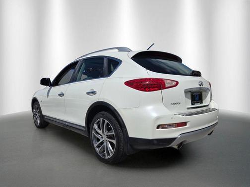Majestic White 2017 INFINITI QX50 Base