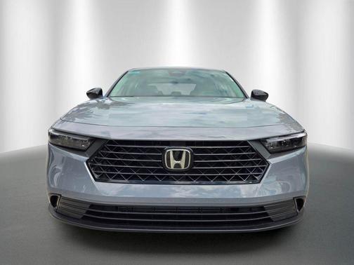 Urban Gray Pearl 2026 Honda Accord SE